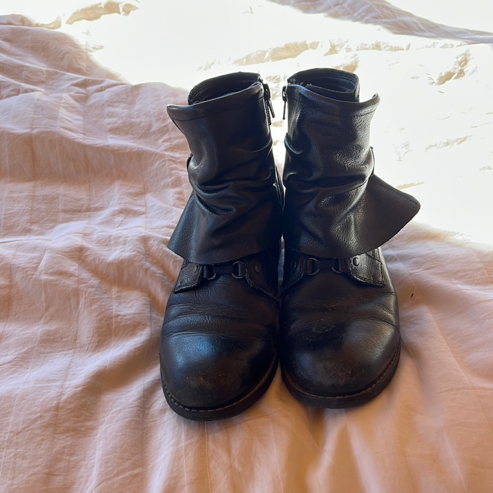 Merrill boots